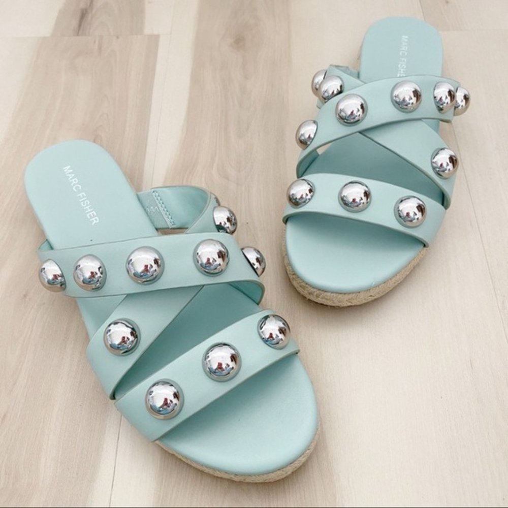 MARC FISHER Bryte Leather Studded Flat Sandals in Teal Blue Size 8